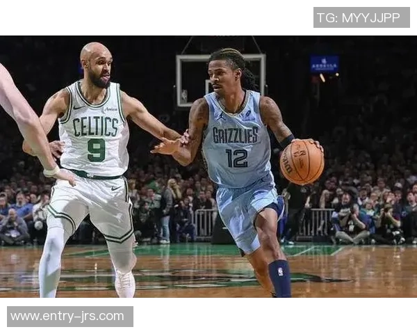 17马刺与凯尔特人激战正酣球迷期待精彩对决与历史交锋 17马刺与凯尔特人激战正酣球迷期待精彩对决与历史交锋