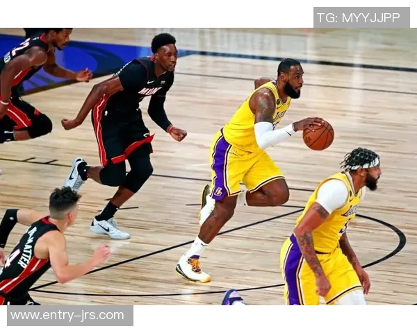 2020年10月3日湖人与热火精彩对决直播回顾与分析