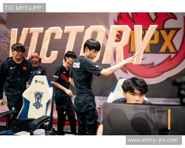 和平精英最新战况分析FPX战队稳居榜首引发关注